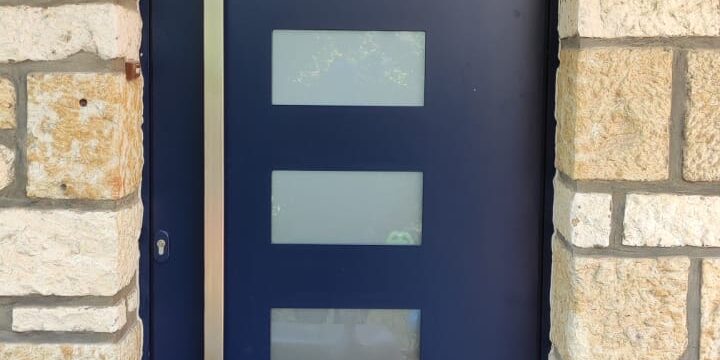 porte entrée technal auch