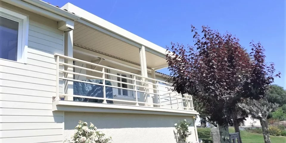 menuisier pergola auch