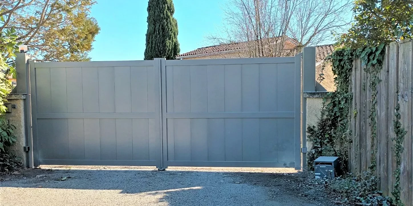 portail battant auch