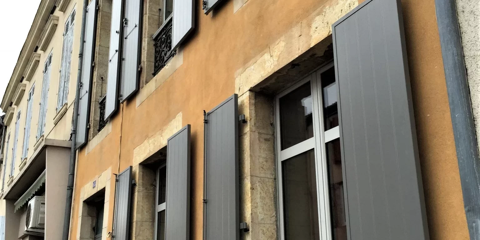 volet auch menuiserie