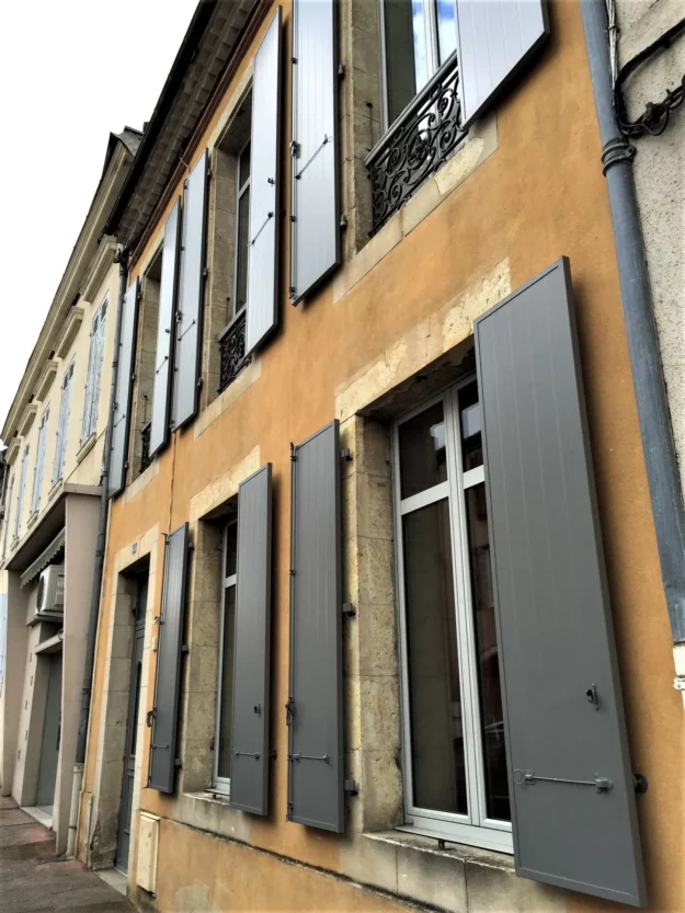 volet auch menuiserie