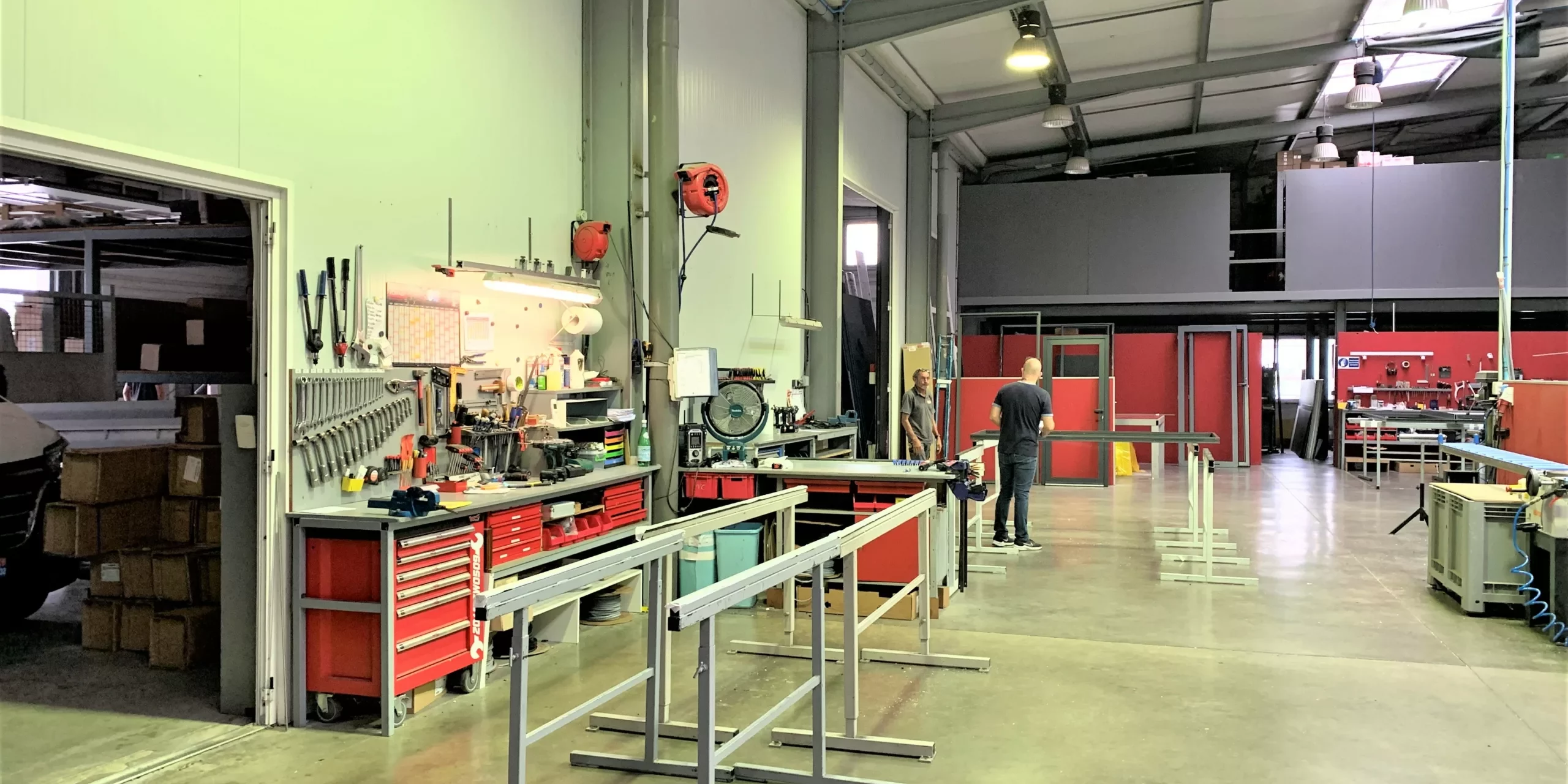 store extérieur auch