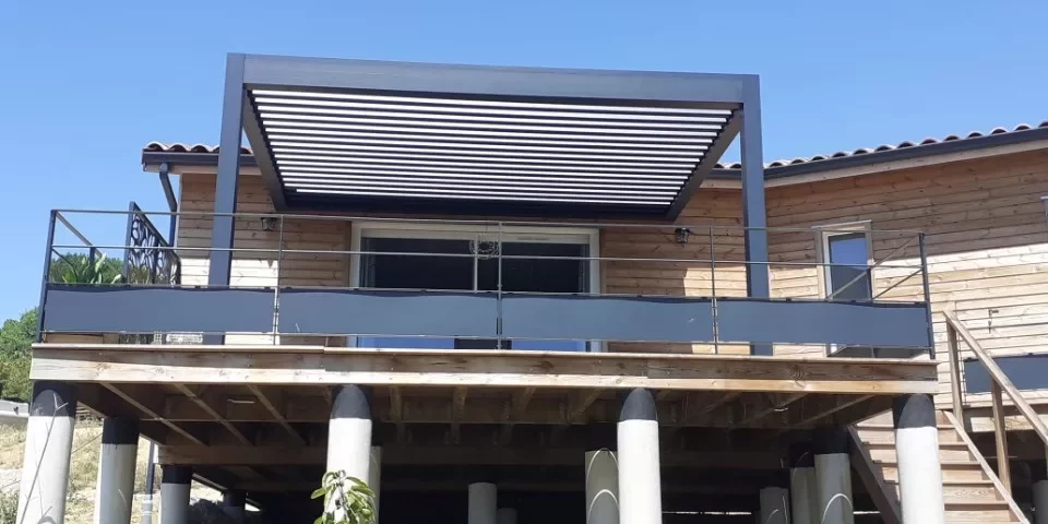 pergola bioclimatique auch