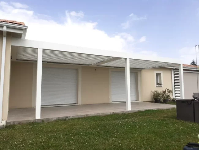 pergola bioclimatique menuiserie auch