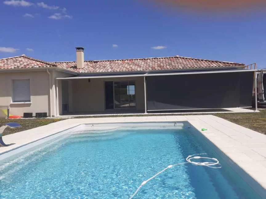 store extérieur auch gers menuisiers