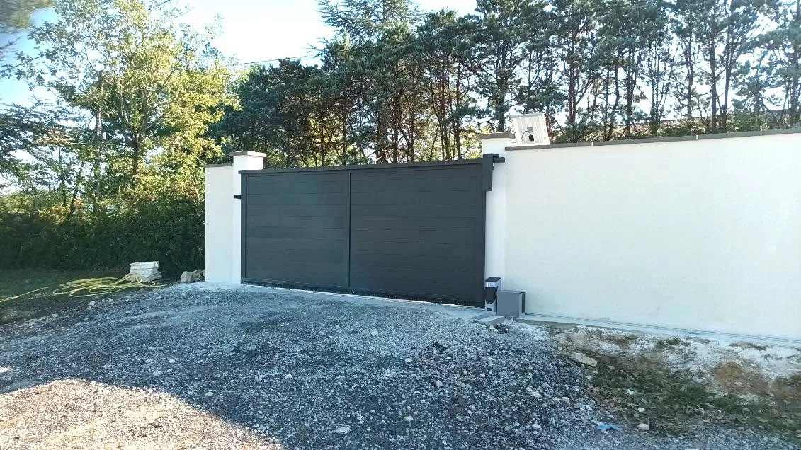 menuiserie portail auch