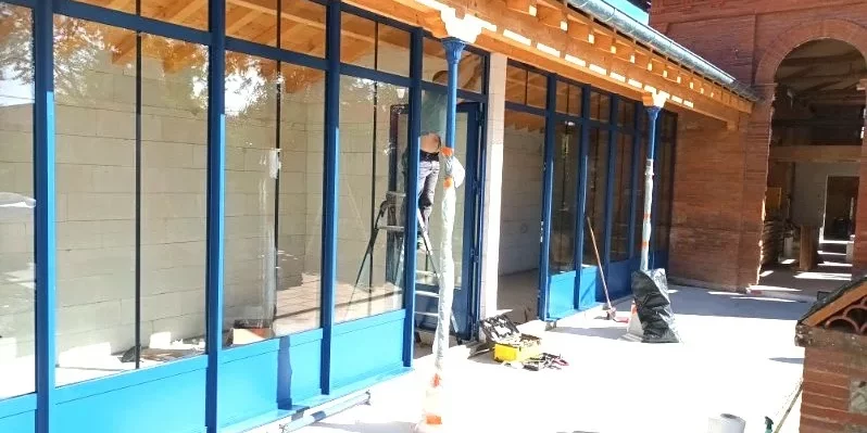 menuisier auch facade vitrée