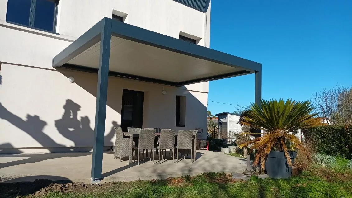 menuiserie pergola bioclimatique auch