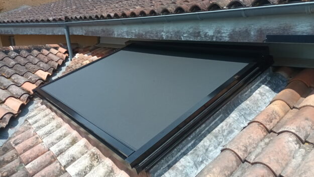 menuiseries store toit auch